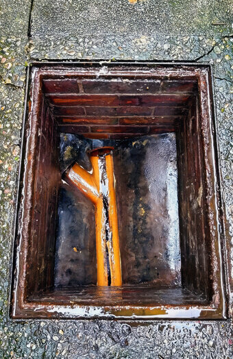 https://blockeddrainsnollamara.com.au/uploads/2025/07/hero-blocked-sewers-39472.jpg